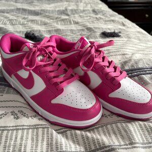 Nike Dunk Low - White/Fuschia - Size 7